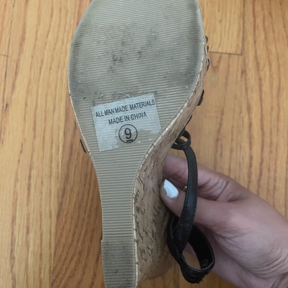 Wedge heel size 9 - Picture 3 of 3